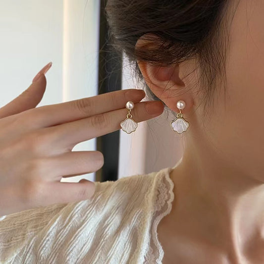 Shell Pearl Stud Earrings Small Design High Sense
